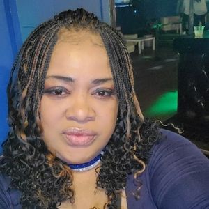 Meet your Posher, Lynetta